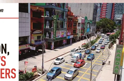  ?? BERNAMA PIC ?? Heavy traffic flow seen in Jalan Tuanku Abdul Rahman, Kuala Lumpur, yesterday.