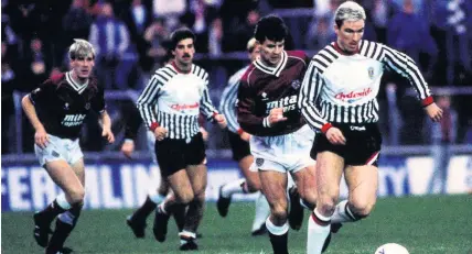  ?? ?? Buddie brilliant Ian Ferguson in action for St Mirren, November 1987