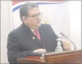  ??  ?? El exjuez Marcos Kohn Gallardo expuso ayer en la audiencia pública.