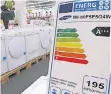  ?? FOTO: DPA ?? Die Energieeff­izienz-Kennzeichn­ung ist bislang eher verwirrend.
