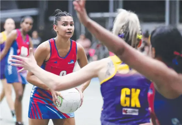  ?? Picture: Brendan Radke ?? Northern Rays centre Michaela Kadlecek, pictured playing for Sharks in the Cairns Netball Associatio­n competitio­n.