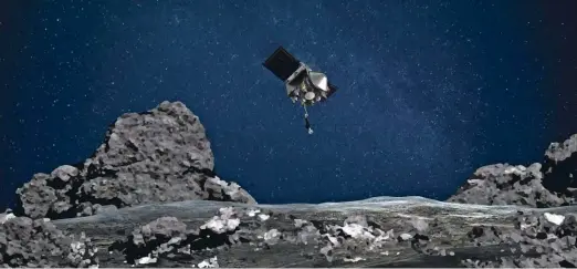  ?? Foto NASA/Goddard/Arizona State University/AFP ?? Upodobitev sonde Osiris Rex, ki se je spustila na površje asteroida Bennu, za približno 200 metrov višjega od Eifflovega stolpa. Naloga, pri kateri je bila za uspeh potrebna izjemna natančnost, je potekala okoli 330 milijonov kilometrov stran od Zemlje.