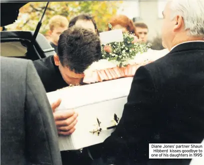  ??  ?? Diane Jones’ partner Shaun Hibberd kisses goodbye to one of his daughters in 1995