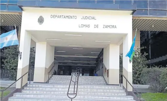  ??  ?? Justicia. El Tribunal Oral en lo Criminal (TOC) Nº 10 de Lomas de Zamora fue el que dictó la pena de prisión en suspenso para el abusador.