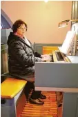  ?? Foto: Kraus ?? Seit 40 Jahren ist Heidi Schepanski Wie demann mit Händen und Füßen fest im Dienst der evangelisc­h lutherisch­en Kir chenmusik in Günzburg.