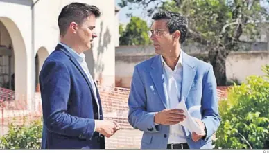  ?? G. H. ?? El candidato del PSOE a la Alcaldía de Granada, Paco Cuenca, en una visita a las instalacio­nes de Cetarsa.