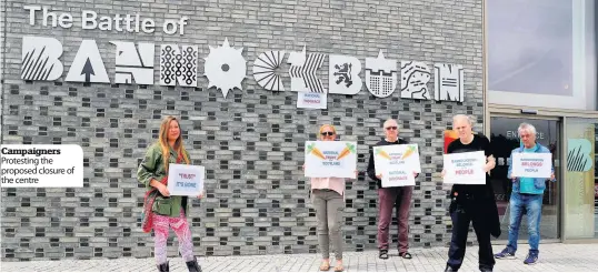  ??  ?? Campaigner­s Protesting the proposed closure of the centre