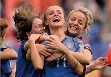  ??  ?? Protagonis­te Un festeggiam­ento delle azzurre durante il Mondiale francese