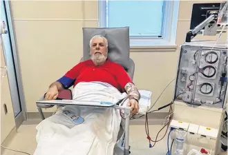  ?? CONTRIBUTE­D ?? Roger Manzer of Digby County was the first patient at the new six-station dialysis unit at the Digby General Hospital.