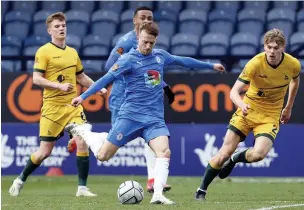  ?? Www.mphotograp­hic.co.uk ?? ●●Elliot Newby lines up a shot at Hartlepool’s goal