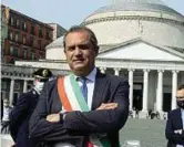  ?? ?? Ex magistrato Luigi de Magistris è stato sindaco a Napoli