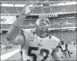  ?? Robert Gauthier Los Angeles Times ?? ALEC OGLETREE walks off field at MetLife Stadium, his new home with Giants.