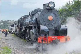  ?? PICTURES / PAUL BROOKS ?? Mainline Steam is pleased to bring the restored 1939 “JB1236” steam locomotive back to Whanganui for Vintage Weekend.