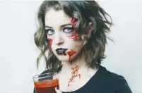  ?? (Zusha Goldin) ?? MODEL RIVKA GOLDIN portraying the plague of blood/lice.