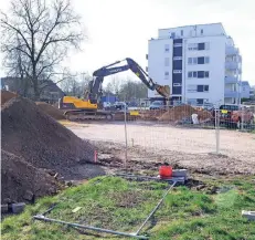  ?? FOTO: HERBERT HÖLTGEN ?? Die Bagger rollen schon Am gebrannten Heidgen.