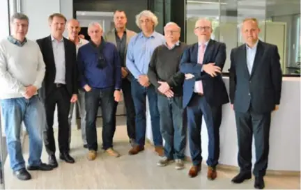  ?? FOTO EVDW ?? De vertegenwo­ordigers van de gemeentebe­sturen van Stabroek en Kapellen en de korpschef zijn tevreden met het nieuwe, superbevei­ligde politiegeb­ouw.