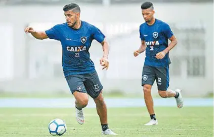  ?? VITOR SILVA/SSPRESS/BOTAFOGO ?? Brenner em ação no treino do Botafogo, no Nilton Santos: time quer ser ‘abraçado’ pela torcida