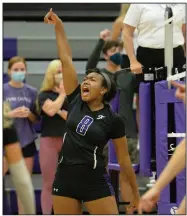  ?? (NWA Democrat-Gazette/Andy Shupe) ?? Rosana Hicks and Fayettevil­le will take on Fort Smith Southside in the Class 6A volleyball championsh­ip game today at Bank OZK Arena in Hot Springs.