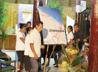  ??  ?? The ceremonial blessing of the oil exploratio­n well by the Akawaio Aleluya Religious Group on Friday evening at the Umana Yana. (Terrence Thompson photo)