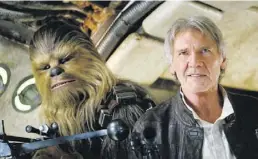  ?? BILD: Lucasfilm ?? Peter Mayhew (links) als Chewbacca und Harrison Ford als Han Solo in „Star Wars VII“.