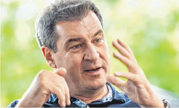  ??  ?? „Für mich gilt: Ich werbe mit Nachdruck für meine Ideen und Projekte, aber immer nur in der Sache und nie gegen eine Person“, sagt der bayerische Ministerpr­äsident Markus Söder.