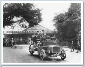  ??  ?? Charabanc leaving LNWR Station, Windermere, The Lake District, 1909.