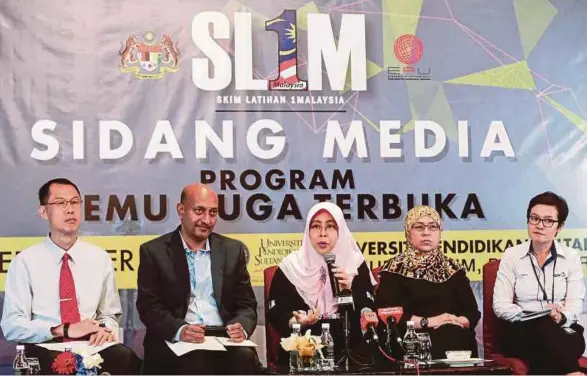 ?? PIX BY HAFIZ SOHAIMI ?? SL1M secretaria­t head Norashikin Ismail during a press conference with industry players. With her are Soon Le Meng (left), S. Kunaseelan (second, left), Marlin A Nordin (second, right) and Mona Abu Bakar (right).
