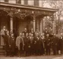  ?? Public domain ?? A delegation visits Republican presidenti­al candidate William McKinley in Canton, Ohio, in October 1896.