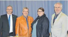  ?? FOTO: BW ?? Geben in den nächsten Jahren im neu gegründete­n Verein „Blasmusikv­erbände der Bodensee-Region“den Takt an, mit dabei Präsident Roland Kohler, Vize-Präsident Johannes Steppacher, Kassiereri­n Rebecca Lampert und Vize-Präsident Walter Stegmaier.