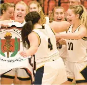  ?? COURANT ?? Simsbury celebrates its win in the CCC basketball finals against Conard at University of Hartford Chase Arena in West Hartford on Feb. 23, 2023.