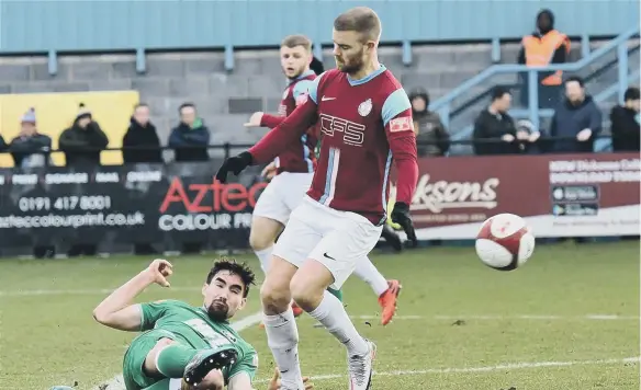  ?? ?? Nathan Lowe in action for South Shields against Atherton Collieries. Picture by Kev Wilson.