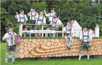  ?? FOTO: VEREIN ?? Die Goißelgrup­pe des Heimat- und Trachtenve­reins D’Syrgenstei­ner Eglofs feiert ihr 20-Jähriges.