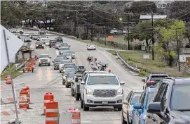  ?? Josie Norris/Staff photograph­er ?? Evening traffic backs up in Boerne last December. Kendall County officials are considerin­g a bigger role on the metro area’s transporta­tion planning agency.