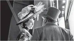  ??  ?? Corduner (Colonel Pickering) talks to Benanti (Eliza Doolittle) before they go on for the Ascot scene. (Below) Hadden-Paton (Henry Higgins), Harris (Mrs. Higgins) and Corduner (Colonel Pickering).