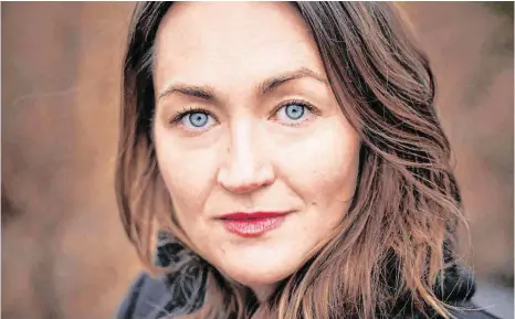  ?? FOTO: ANDREAS LABES ?? Zum Abschluss der Literatur-live-Saison 2019/20 liest die Autorin Katerina Poladjan in Schwäbisch Hall aus „Hier sind Löwen“.