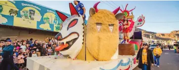  ?? ?? l Este es el carro alegórico alusivo a la etnia Yaqui que desfiló en el Carnaval de Guaymas.