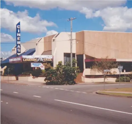  ??  ?? The much-loved Mermaid Beach cinema complex as it stood in the mid 1990s.