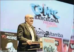  ?? FICOMIC ?? Antonio Altarriba al recollir ahir el Gran Premi del certamen