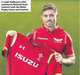  ??  ?? > Leigh Halfpenny after sealing his National Dual Contract with the Welsh Rugby Union and Scarlets