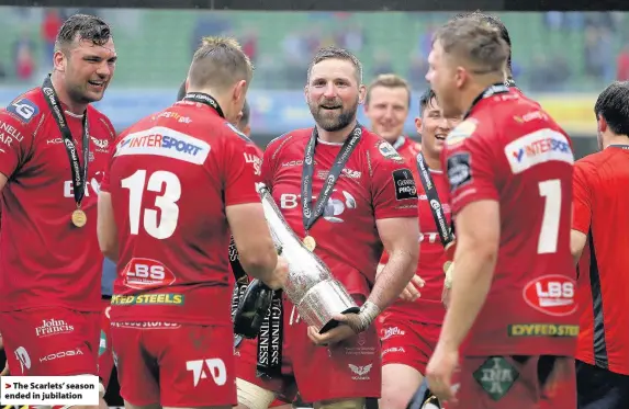  ??  ?? > The Scarlets’ season ended in jubilation