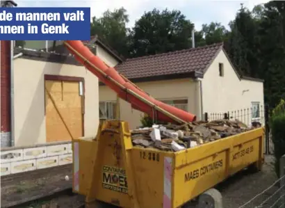  ?? FOTO JOGE ?? Het huis in de Geenhornst­raat wordt momenteel verbouwd. De daders drongen binnen langs de achterbouw.