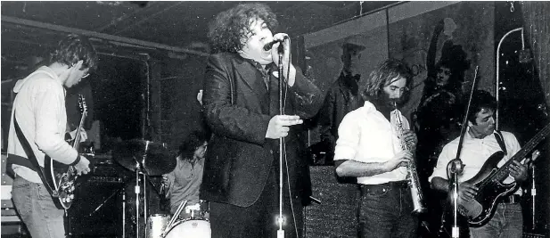  ??  ?? Pere Ubu on stage at New York’s CBGB, in 1977.