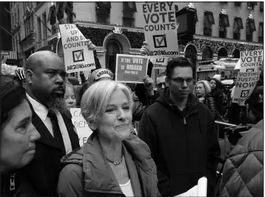  ?? MARK LENNIHAN / ASSOCIATED PRESS FILE (2016) ?? Jill Stein arrives for a news conference in front of Trump Tower on Dec. 5, 2016, in New York.