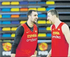  ?? FOTO: FEB ?? Aguilar y Vázquez compartirá­n capitanía. La selección sigue preparándo­se