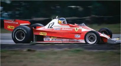  ??  ?? Ícono de los ‘70. Carlos Reutemann al comando de la Ferrari 312 T2 que usó en el campeonato de 1977