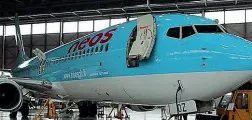  ??  ?? Nell’hangar Neos ha basato a Verona un nuovo aeromobile a lungo raggio, si tratta di un Boeing 787 Dreamliner (foto archivio)