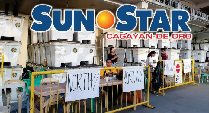  ??  ?? GUARDED. Election volunteers continue to take turns in watching the ballot boxes where election returns temporaril­y stored within the City Hall of Cagayan de Oro, as the counting of votes draws to a completion on Wednesday. (KRIS SIALANA/ SUNSTAR SUPERBALIT­A)