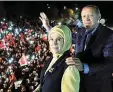  ??  ?? Dato. El referendo aprobó que sustituyan el sistema parlamenta­rio turco.