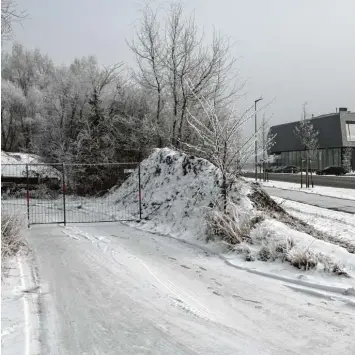  ?? Fotos: Norbert Eibel ?? Vis à vis des Audi Geländes plant Hans Mayr ein Hotel. Das Projekt geht aber nicht voran, weil das Grundstück im Landschaft­s schutzgebi­et liegt und der Neuburger Bauunterne­hmer ein Ersatzgrun­dstück finden muss.