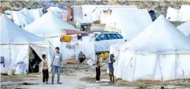  ?? ?? Refugio. Los palestinos que huyeron, en refugios en una zona de Khan Yunis.